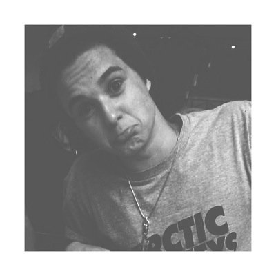 Hello! I'm Bradley. 1/4 of the vamps. This account is NOT associated with the singer-songwriter Brad.