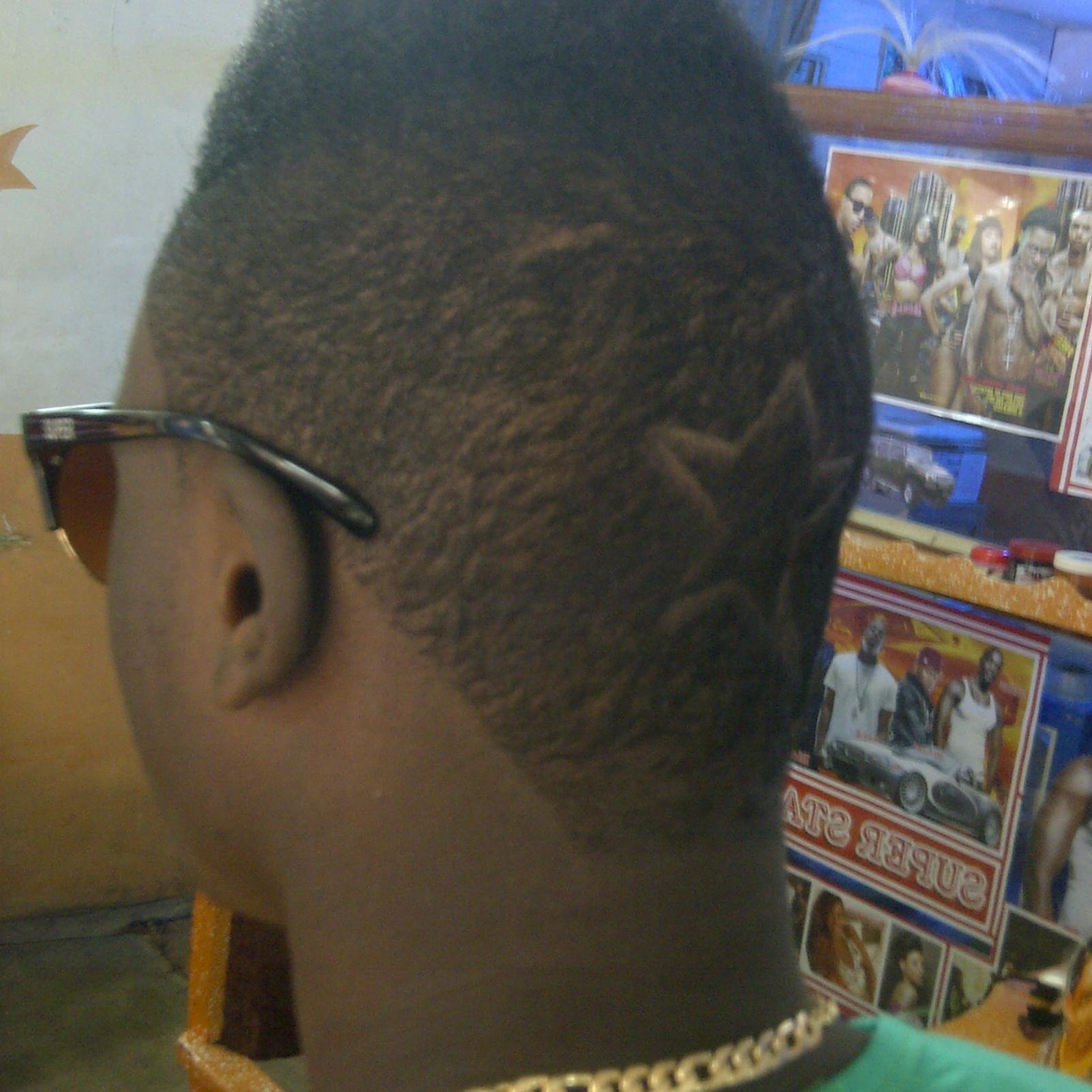 FreeziPorch1's profile picture. A RAPPER , SINGER, A SONG WRITTER /WON TIZZER DRINK SHOW.  For BOOKING  whatsapp:  08156191996 Contact call: 08126603606   freeziporchbl17@gmail.com.