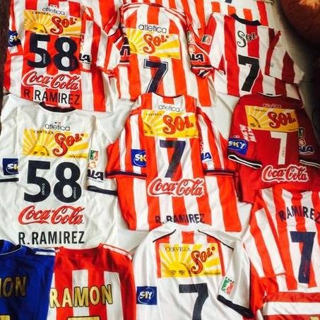 Chiva de corazón, Barman de profesión y estudio Administración. Preparando la búsqueda de mi sueño! Mi ídolo es el mejor 7 de México, Ramón Ramírez