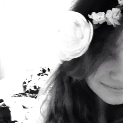Follow my insta; @_absolukely_ Luke Hemmings is bæ. Forget the haters, cos they be hatin on you for no damn reason. You're perfect.