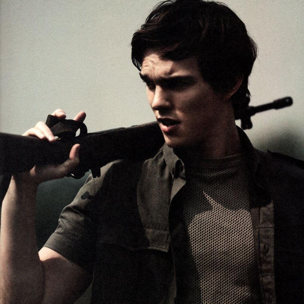 Shapeshifter who can shape into any  character. I am a dangerous person. He is a nuisance. #NeuroSpecialist
|Detailed #RP| #MV|#AU| Bi