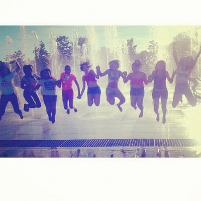 Somos chicas llenas de Esperanza,  Sueños y sobre todo Alegría!!         Apoyenos!!
