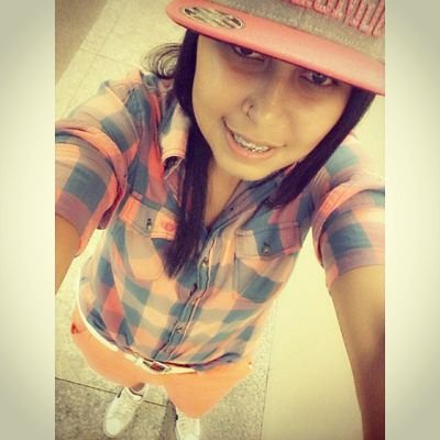 Meu sentimento tem nome , um sorriso lindo e um cheiro bom .. teamo vida ' Veronica Amorim♥