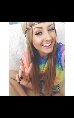 MelinaLockWH's profile picture. Sister of Sadie & Aaron Lock • Cheerleader. • Popular. • 16. • Jr. • Single. • Bi