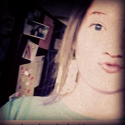 Im on the right and Im awesome so follow me!!