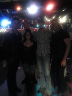 julie28rene's profile picture. Simple small town girl.. Music is Love + Passion.. Music is Heart + Soul.. Music is Living + Music is Life..