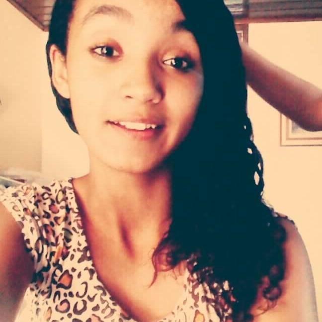 14 anos, 9º ano do Ensino fundamental  , Flamenguista, ama reggae e rap , fã dos malucos da @conecrewdir e AMA o @ariconecrew  ♡ ☮ ☯✌