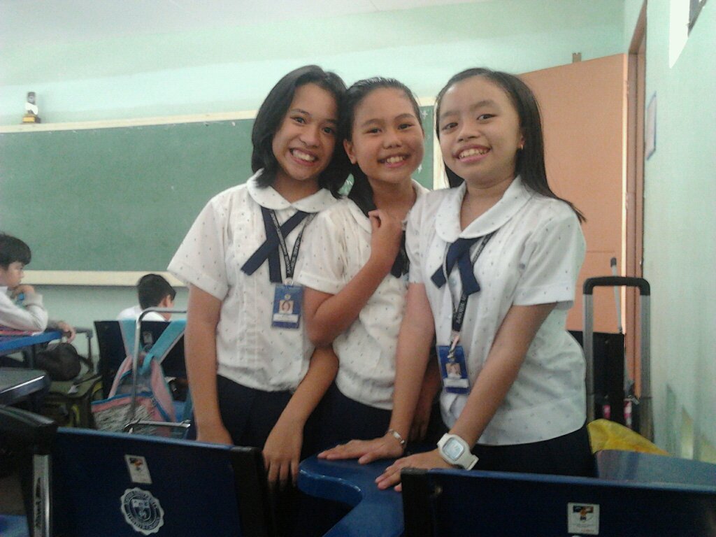Be calm and love 5 brebeuf hahaha...... Lol....... |5-BREBEUF|