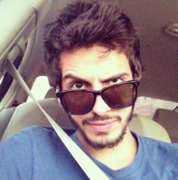 ‏‏‏عابرون والدنيا ليست لنا .
