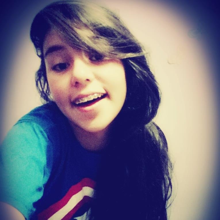 Se eu chorar me Anima, Mais se eu Sorrir é por Você ! *--*