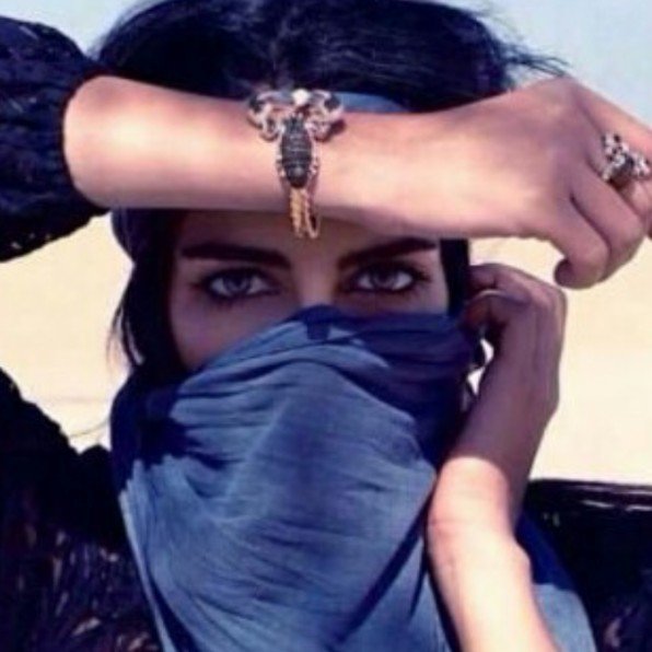 ‏كل ماهو جديد : جميل..! إلا الصداقة فقديمها أجملها...