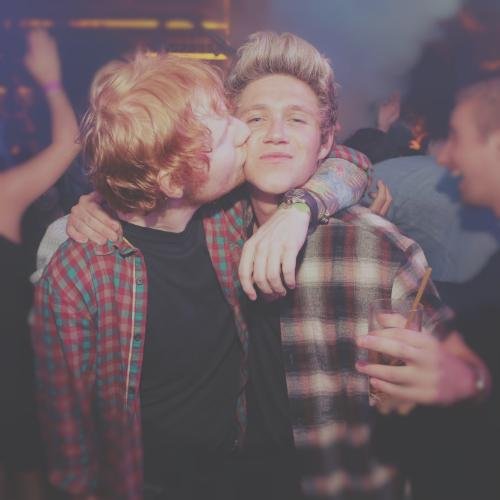 • look at the stars, look how they shine for you • demi • ed • 1d {24/10} • hogwarts