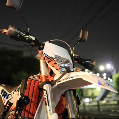 KTMの250EXC-FとKhodaaBloomのFARNA SL乗り。泣き虫な6歳児&恐竜大好き5歳児&再びメインクーンの下僕になった為、バイク自転車お休み中。