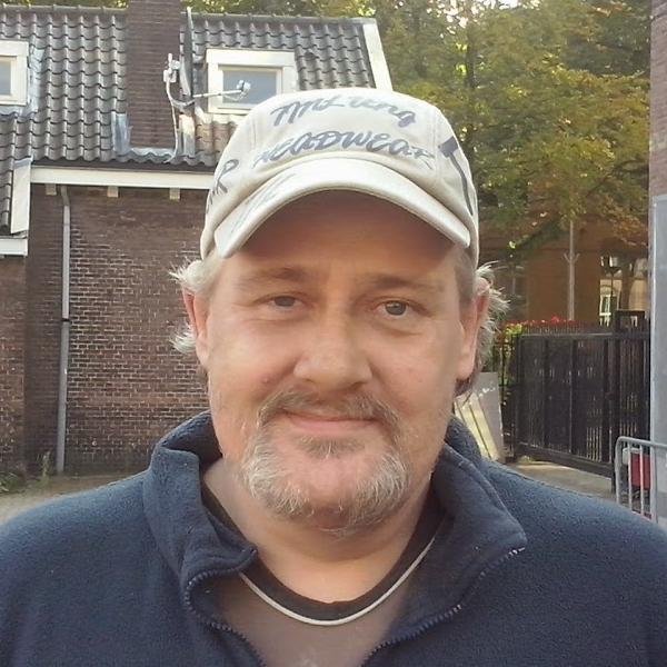 swans2525's profile picture. houd van mooie vrouwen en horror swimming en mijn computer.