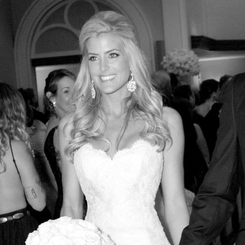 Wife // Digital Marketer // Style & Beauty Blogger for @ChicagoCatWalk // Jayhawk // Formerly @CatherineWarren // Opinions are my own