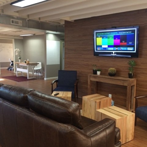 Prime Beverly Hills collaborative office space. Offering shared desks, private offices, with great office amenities. Schedule a tour today! 541-604-4879