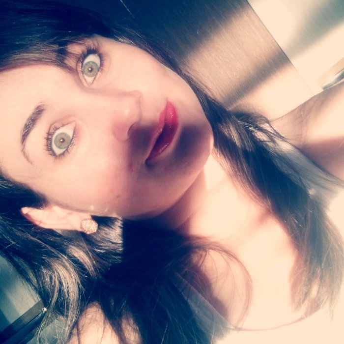 Tenho amor e saúde , da vida eu não reclamo, eu amo a vida que levo , levo a vida que amo.