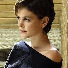 Soy [Wasp/Avispa] Fundadora y miembro de The Avengers.Fuerza Inversamente Proporcional.Poderes gracias a Partículas subatómicas| #AvengersRol.