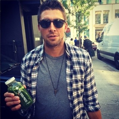 jlupes19's profile picture. •leafs• #19