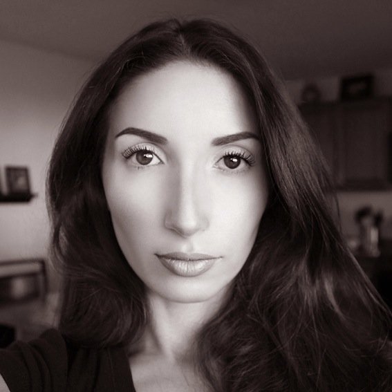 belleorbust's profile picture. A stay-at-home mom interested in make-up, fashion, and all things beauty!
