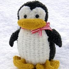 Havers of a knitted penguin
