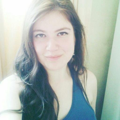 Adoro estar siempre alegre y practicar deporte :)