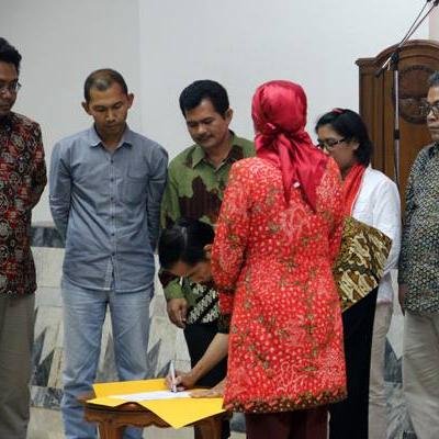 Badan Musyawarah Tani Indonesia (BAMUSTANI) adalah wujud transformasi dari Seknas Tani Jokowi pasca pilpres, kawal program Indonesia berdaulat pangan Jokowi-JK
