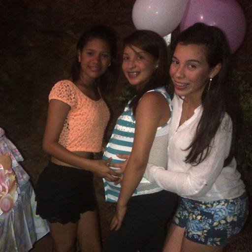 Amo ami familia son lo mas hermoso q Dios y la Virgen me dieron los amoooo ❤❤❤