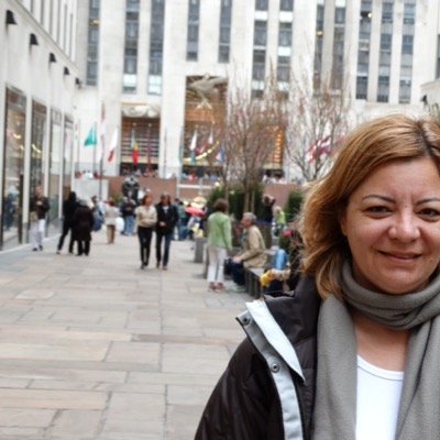 Sou podóloga pelo CAP de Campinas-SP e Apaixonada por Maquiagem