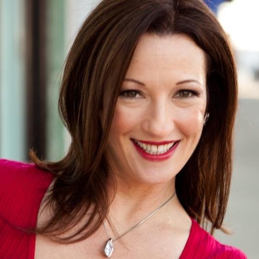 Renée Suzanne is a love coach who helps her clients create amazing lives. She is the author of “Ten things you can do to upgrade your love life.