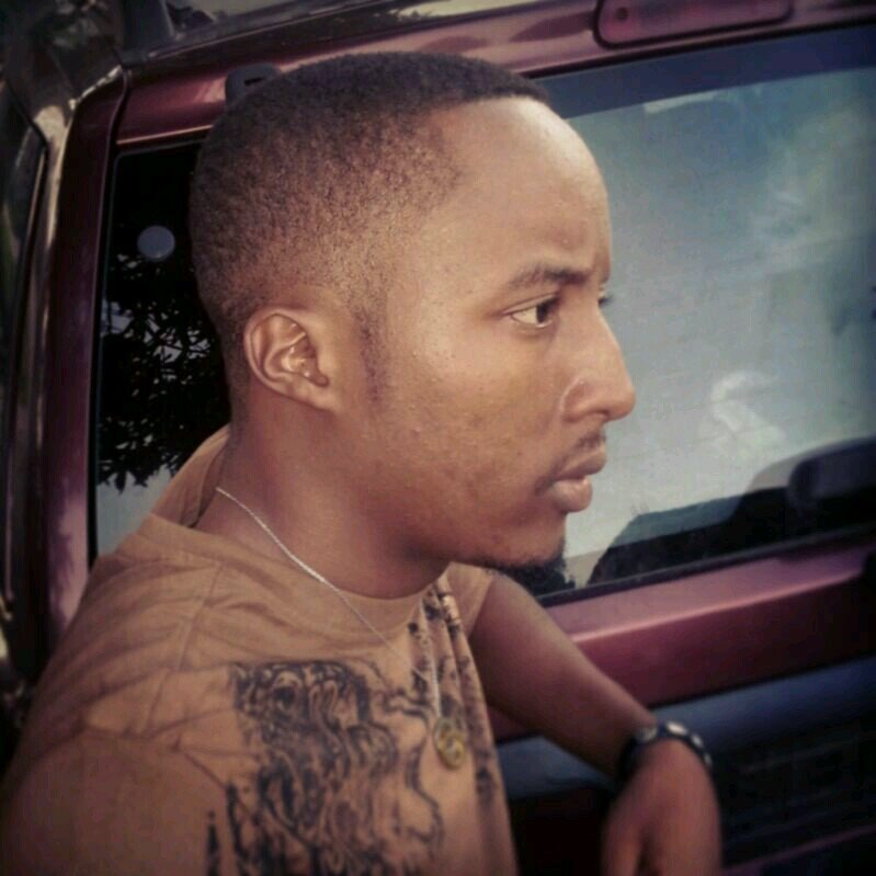 Yannelugano1's profile picture. 