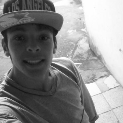 sou mais um diamante retirado da lama (88~