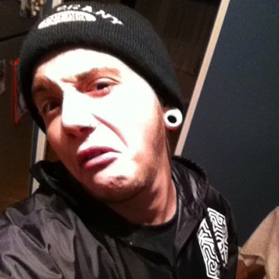 KillYrFeelings's profile picture. 22 years old. Bassist in HABITS. in over my fucking head #hiveminded