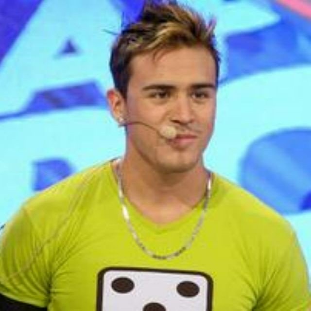 Apoyo a Ricardo! Luchador! deportista, amable, amante de la naturaleza y de la vida :D. 1er CAMPEON DE CALLE7!
