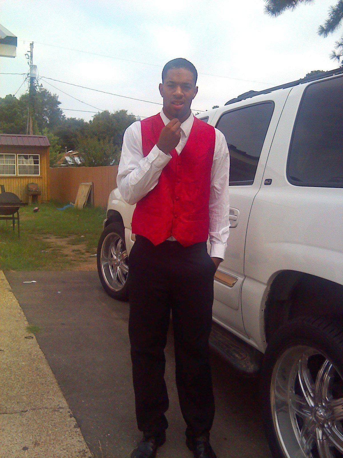 God 1st-strong Christian.                Team light skinned..          Athlete #21  ... young rich nigga