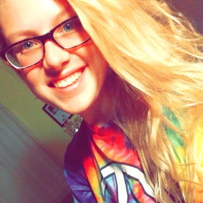 i'm a dork, clutz, spazz, blonde with a smile always on my face :) i have the best twin ever! #twinning #teambigboobs #teamwhitegirl