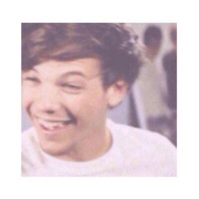 hey it's @michaelwhair
i just want you to get notice by your idol , i rt your spams and do spams for you ( sometimes) , i want everyone to be happy :)