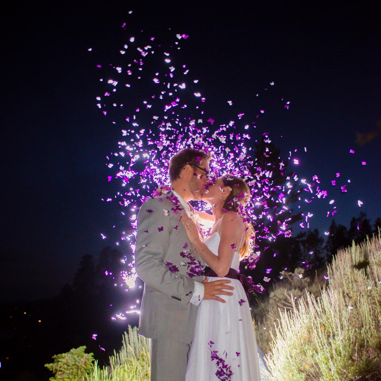 Handmade Bespoke Biodegradable Wedding Confetti & Confetti Balloons.  Eco Wedding Tweeter & Blogger, as well as an E-Spark Graduate Chicklet.