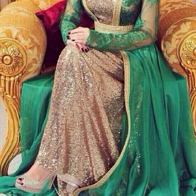 ‏‏‏‏جنوبيه‏ 
تهزّ الروح ضحكتهآ ،خَفيفَة دَم ، أنيقَة حس طبآيعهآ 
 خَيآلية وإذا جَت تقهَر العذآل تقول انا جَنوبيهة ♥
