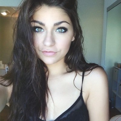 AndreuaRussett's profile picture. Ni 1154 kilometros me separaran de tu amor.