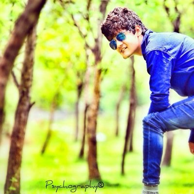 New to twitter old to facebook 
#atrueobserver
#18 
#indian
#lovebollywood 
#followmetogetmoreknowledge