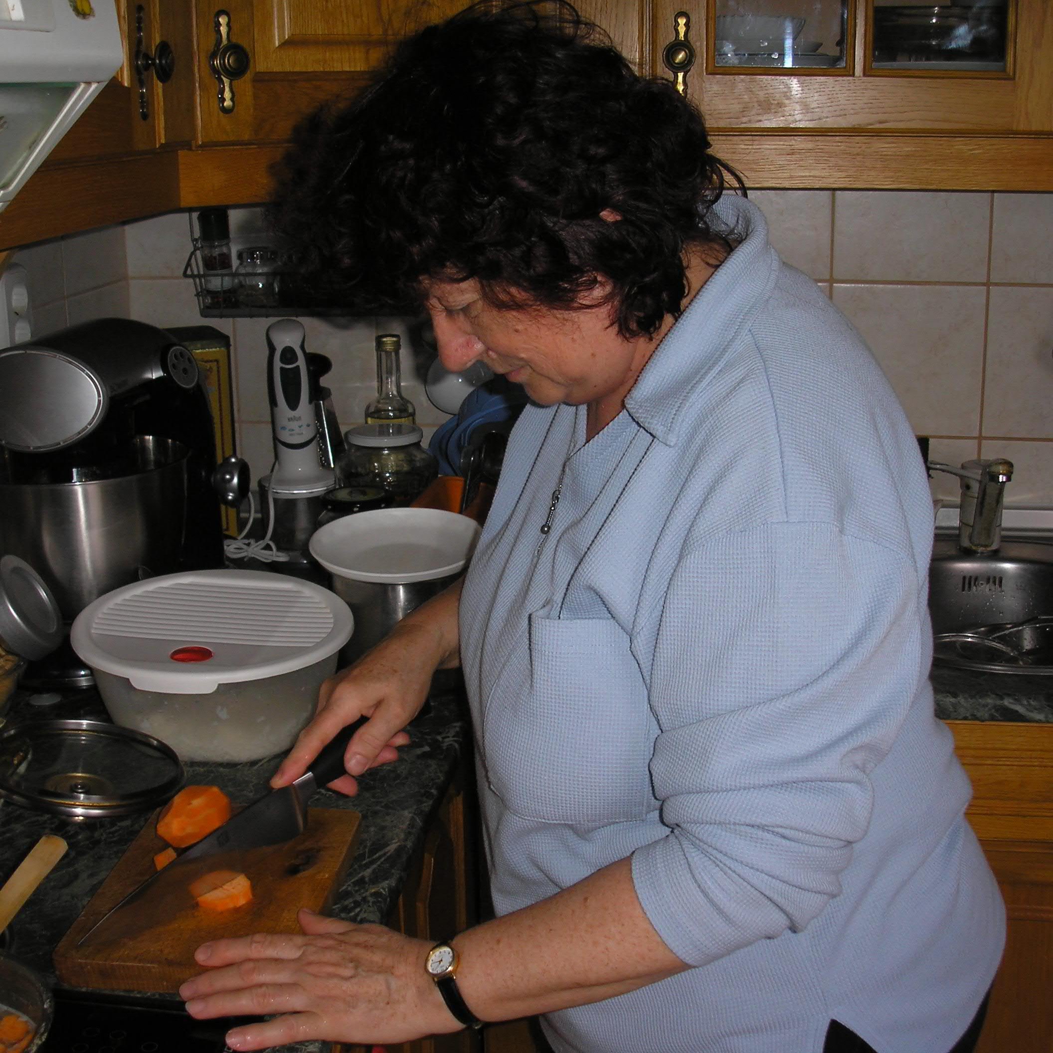 blu_berry56's profile picture. Nyugdíjas vagyok.,és imádom a gsztronómiát, és a természetet.