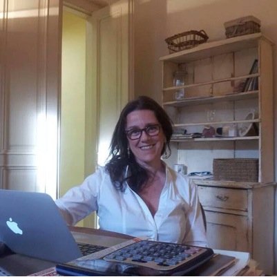 Creative Inspirator
Social Media Manager - Blogger 
Founder format Cena in Bianco 
http://t.co/MP9KLwZFVj
abentivoglio@thekitchenoffashion.it