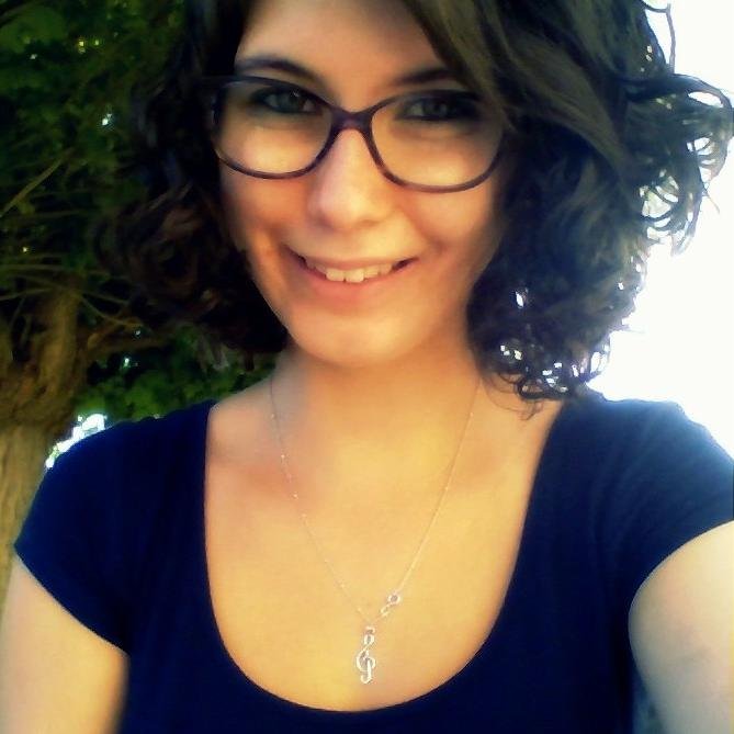 AudeJoseln's profile picture. Quand la vie te donne une centaine de raisons de pleurer, montre lui que tu as un millier raisons de sourire