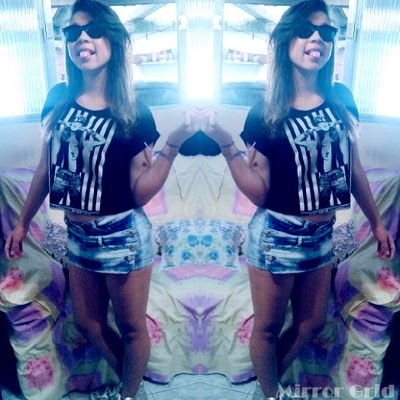 -Descobri que o meu sorriso é poderoso e ele pode deixar alguém triste alguns com raiva e muitos com inveja...