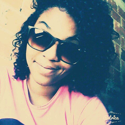Adoro essa sua cara de sono eo timbre da sua voz que fica medizendo coisas tão malucas♬♬