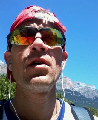 MarcIcaria's profile picture. Net del Luis, la Juana, la Carmen i el Agustín; agraït.