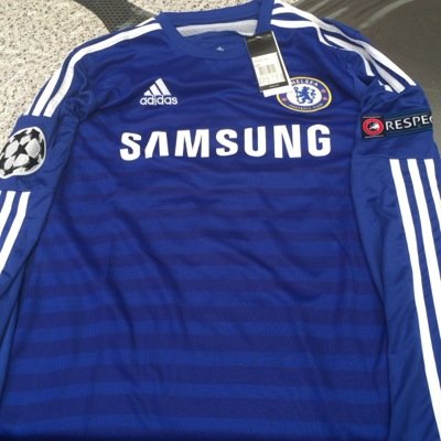 je vend des maillots officiel directement acheter sur les centrales d'achats de nike adidas puma, vendu au prix d'achat HT
