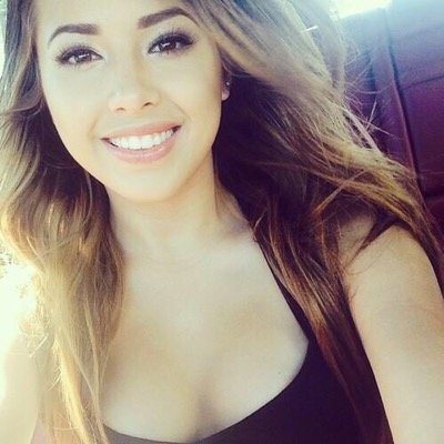 Sophia Christine Smith || 19 || single || etero