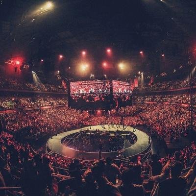 aysehill15's profile picture. 